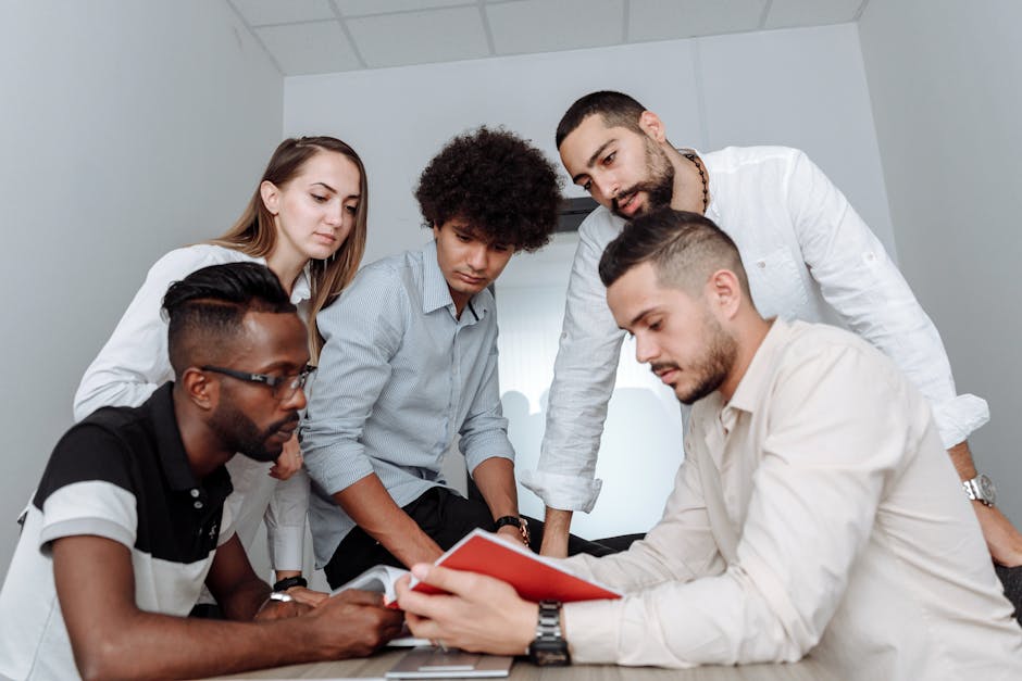Synergistic Collaboration: Sparking Breakthrough Ideas Together