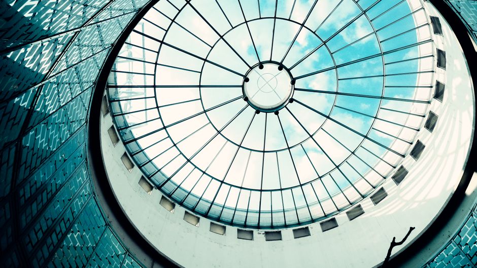 Open Innovation Strategies for Startups